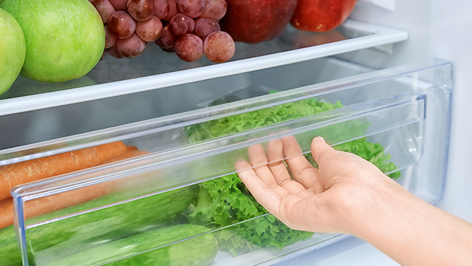 Natural cleaning solutions for refrigerator